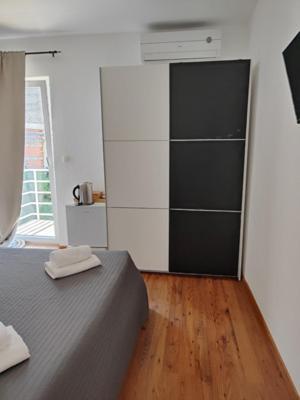 Guest House Adria 2 Primosten Bagian luar foto